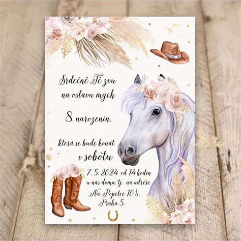 kreatívny moodboard s nápadmi na detské pozvánky