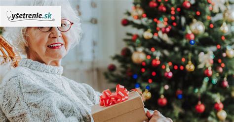 Ilustračná fotografia šťastných seniorov počas Vianoc
