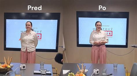 Rečník prednášajúci príhovor pred publikom v modernom prostredí