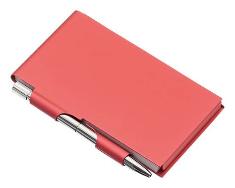 Základné princípy písania prejavu - skicový blok s perom a šípky ukazujúce na brainstormované nápady