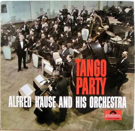 Orchester hrajúci slovenské tango z obdobia 1930-1955