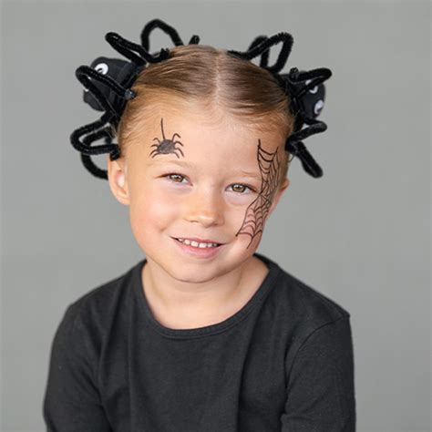 Halloweensky make-up pre strašidelné efekty