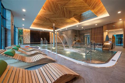 Infografika rozloženia wellness centra s bazénmi a saunami v Hoteli SOREA SNP.
