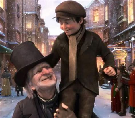 Scrooge po premene rozdávajúci dary ľuďom na ulici