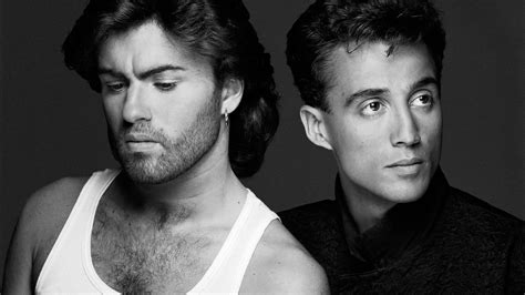 George Michael a Andrew Ridgeley zo skupiny Wham! počas vystúpenia
