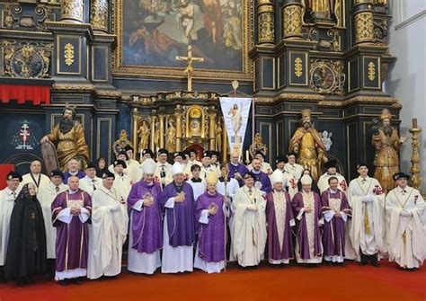Foto: Božieho hrobu počas Svätej soboty