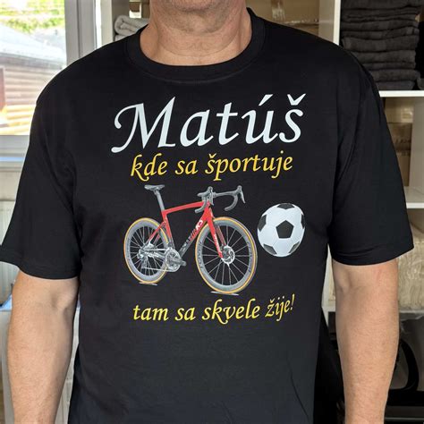 Ilustrácia športovca s cyklistickým alebo bežeckým vybavením