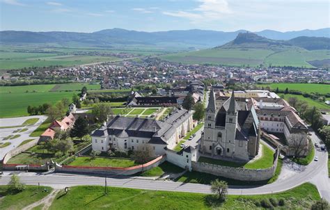 Tematické foto Kostola svätého Martina v Lipanoch, celkový pohľad