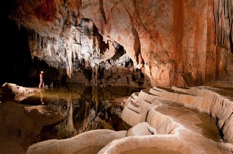 Vstup do jaskyne Domica, súčasť Národného parku Slovenský kras