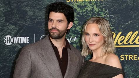 Fotografia zo skutočnej svadby Candice Accola s jej manželom Joeom Kingom
