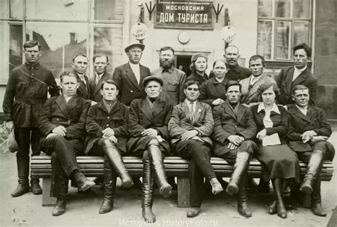 Historická fotografia demonštrantov v Chicagu v roku 1886