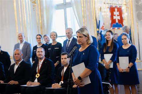 Starosta počas slávnostného príhovoru v kostole na komunitnej udalosti