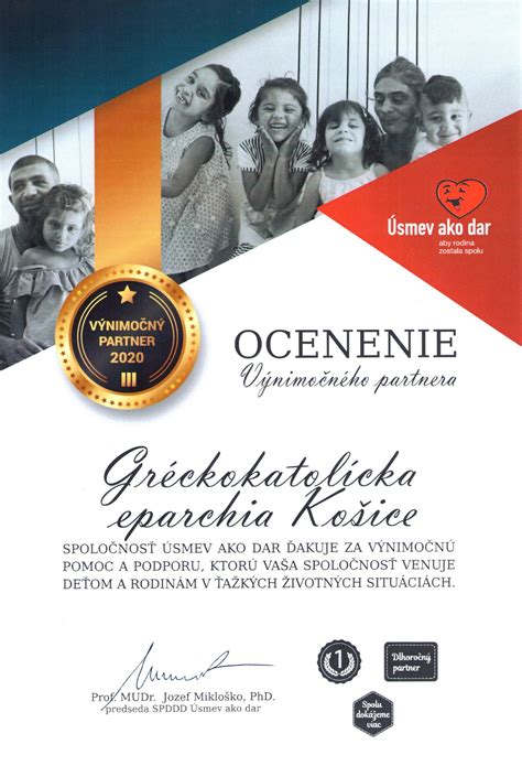 Zástupcovia cirkvi a miestnej samosprávy počas udalosti
