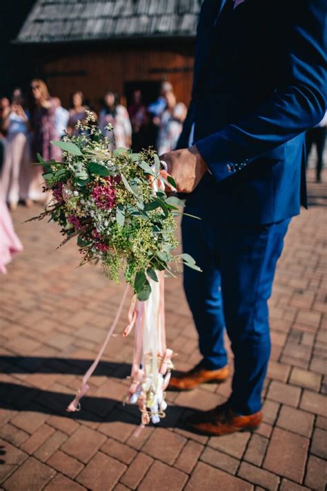 Tematická fotografia svadobnej kytice a kvetinovej výzdoby