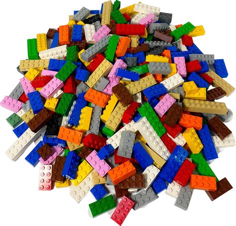 Dieťa v kostýme LEGO kocky