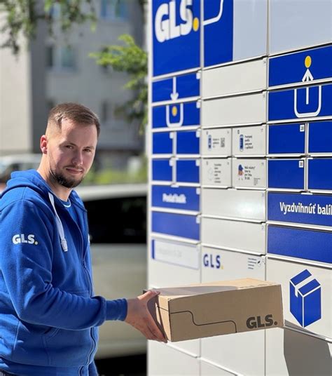 Tematické foto: logistika a doručovanie balíkov GLS
