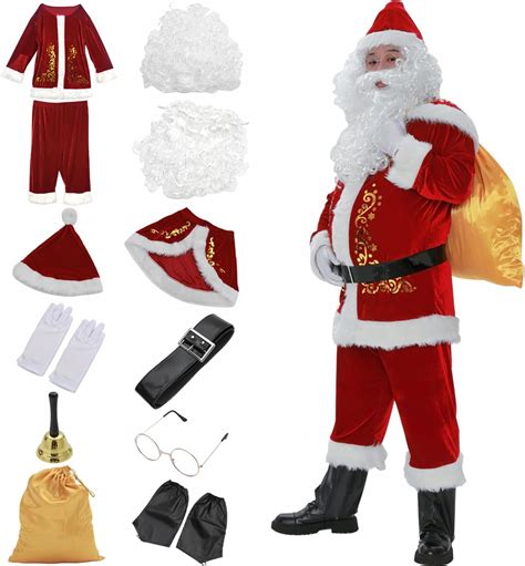 Vianočná téma: ilustračné foto dospelých v kostýmoch Santa Clausa a Pani Clausovej na večierku