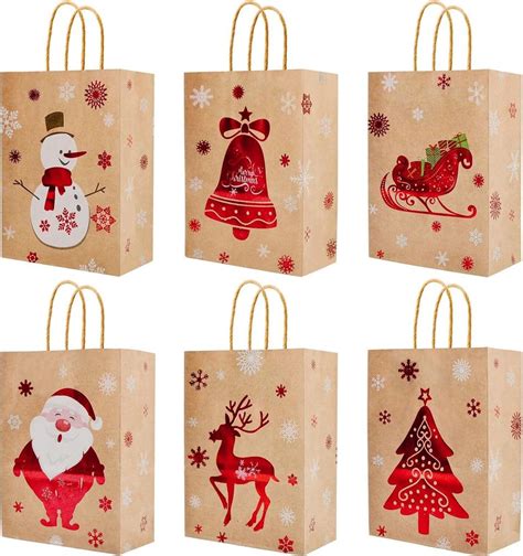 Infografika: Tri hlavné typy vianočných darčekových balení - dekoratívne krabice, kartónové krabice, papierové tašky