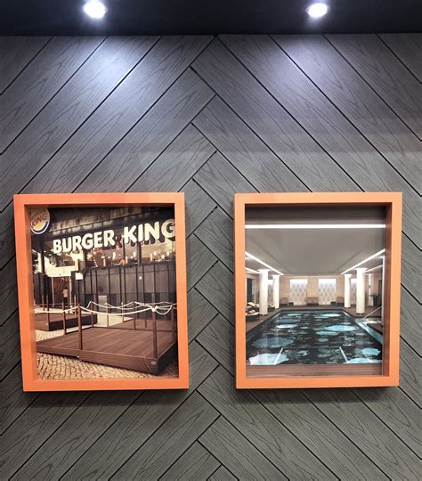 Detail exterérovej fasády Michaelského krídla so sochami