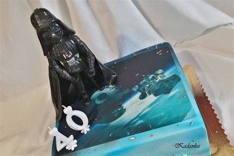Narodeninové torty Darth Vader a Chopper
