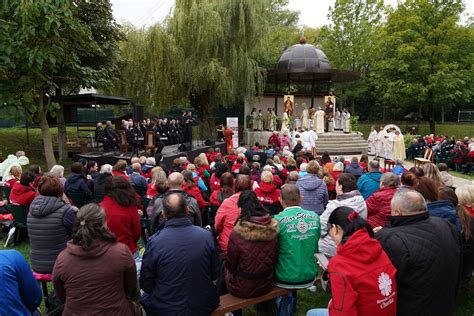 Tematické foto: pár na mieste prvého stretnutia