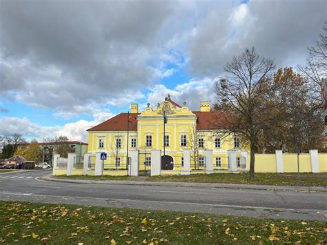 Tematická fotografia hotela v Dunajskej Strede v zimnom/vianočnom období, s príjemnou atmosférou