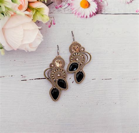 Elegantné náušnice s motívom anjelských krídiel