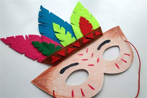 Detail detskej karnevalovej masky