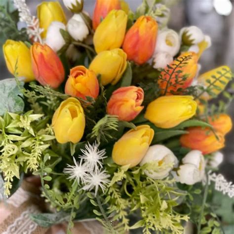 Tematická fotografia tulipánov v svadobnej kytici