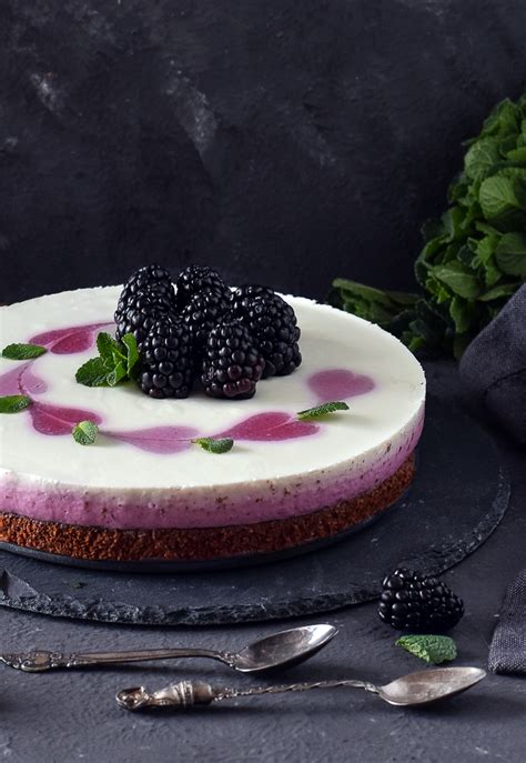 Infografika rozdelenia zložiek torty: korpus, krém a čerstvé ovocie