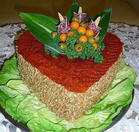 Tematické foto: Slaná torta v tvare ježka