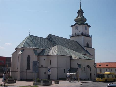 Tematické foto: Exteriér Farského Kostola sv. Bartolomeja v Prievidzi
