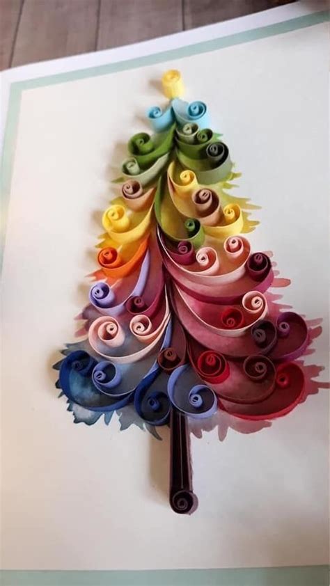 Tematické foto: Štýlový obraz vianočného stromčeka z papiera