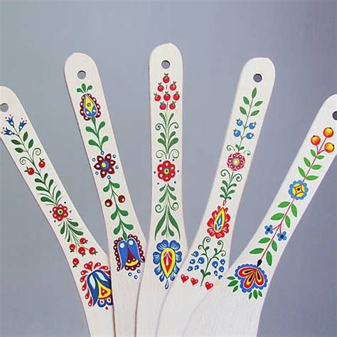 šperky s ľudovým motívom