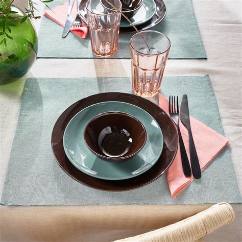 schéma ideálneho prestierania stola s príbormi a pohármi