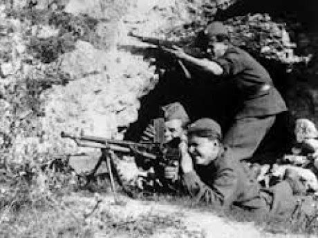 Archívna snímka: Slovenskí a sovietski partizáni