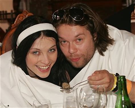 Richard Krajčo a Iva Frühlingová svadobná fotografia