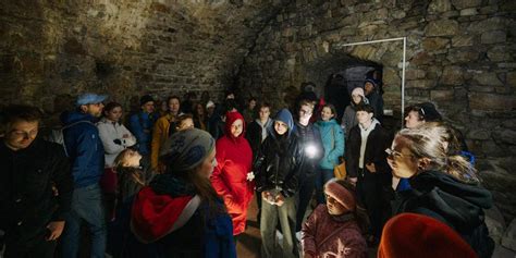 Záber na pandu Po v sviatočnej atmosfére Údolia pokoja