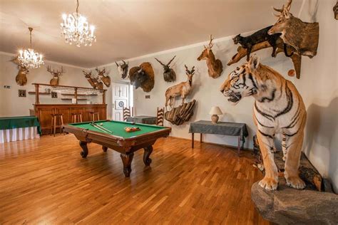 Kaštieľ Palárikovo obklopený anglickým parkom