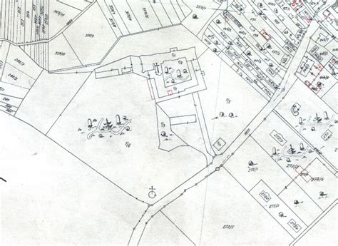 Schéma pôdorysu kaštieľa Zichyho v Divíne s vyznačeným opevnením a bastiónmi