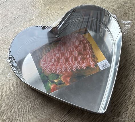 Ukážka silikónovej formy na tortu v tvare vankúšika