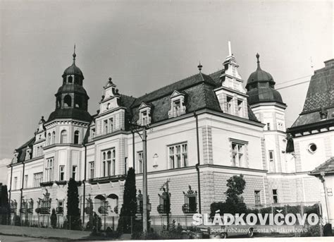 archívna fotografia školskej triedy z 20. storočia