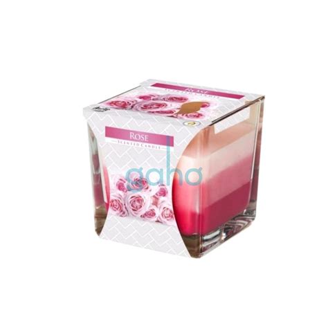 sada na relaxáciu: mäkká deka, voňavá sviečka a pohodlné papuče