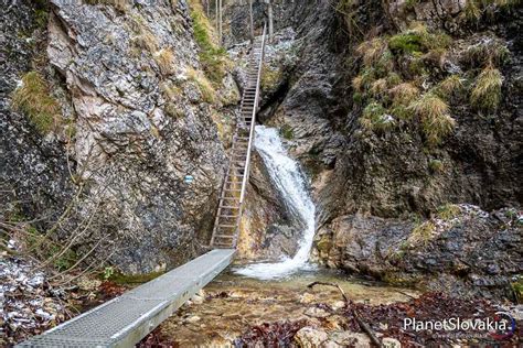 Zľadovatené rebríky v Jánošíkových dierach