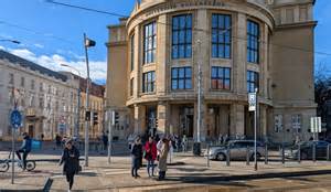 Súčasná budova Krajského kultúrneho strediska v Žiline alebo fotografia z vianočného koncertu