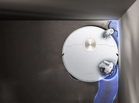 Obrázok robotického vysávača pracujúceho v modernom interiéri