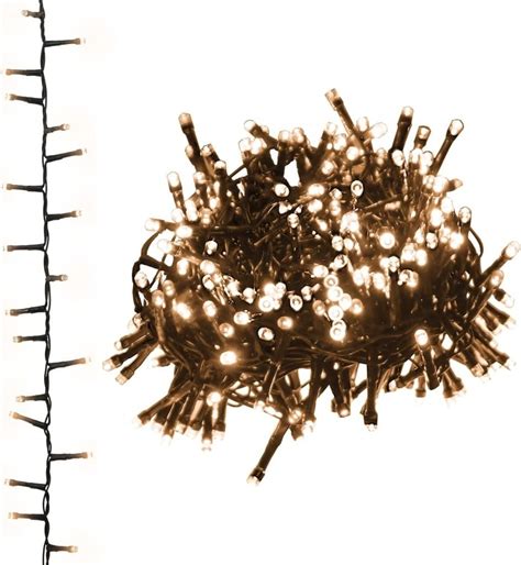 Detailné zábery profesionálneho cencúľového osvetlenia s LED diódami