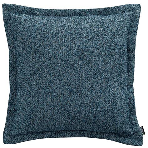 Detail zakončenia vianočného obrusu - obšitie s lemom