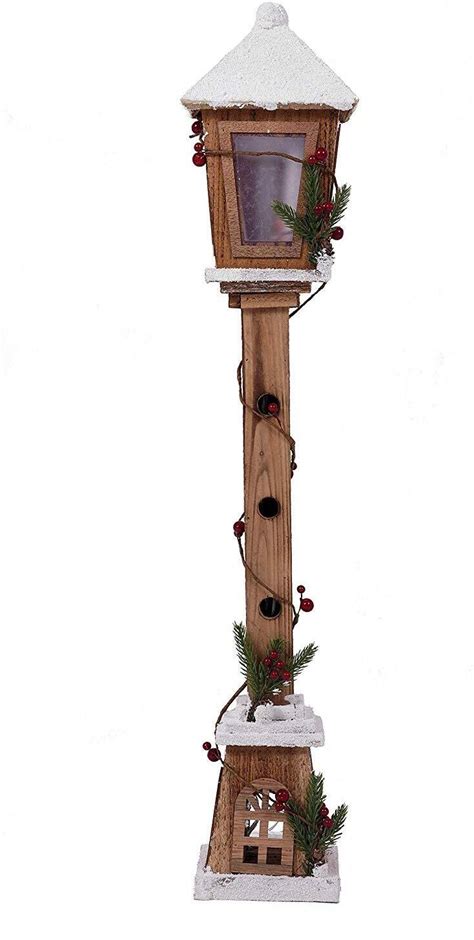 Ukážka rôznych štýlov drevených záhradných lampášov