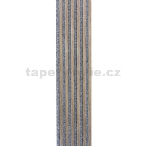 Detail látky vianočného závesu s červenými sobmi na sivom alebo drevenom podklade